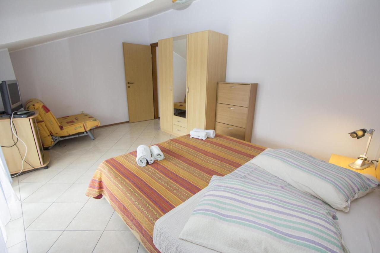 Apartments Rajci Rovinj Pokoj fotografie